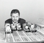 RingoStarrwiththeTVmodels.jpg (8.63メガバイト)