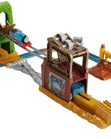 thomas and friends scrapyard escape set