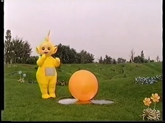 teletubbies lala ball