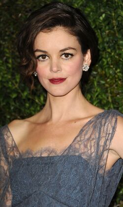 Nora Zehetner