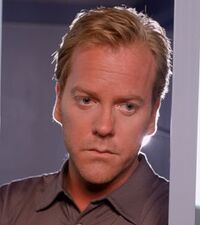 Kiefer Sutherland 8