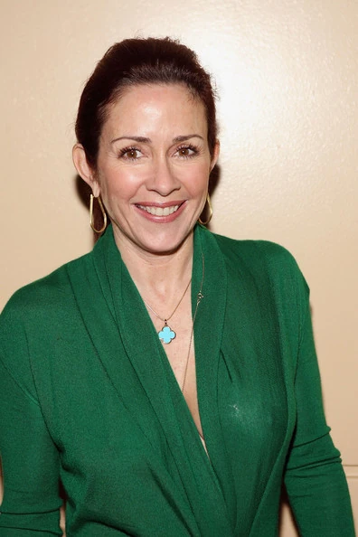 patricia heaton green dress Order Green Chiffon Evening Dresses, Table Runners, Elegant Decor – Secret  Spark Fabrics