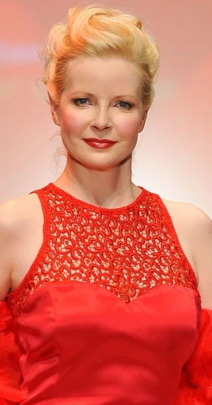 Sara Page | Tuckerverse Wiki | Fandom