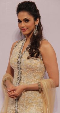 Isha Koppikar 4