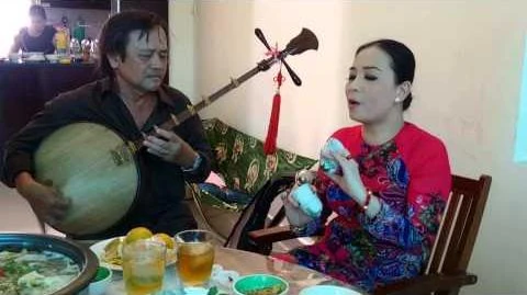 Hát_chầu_văn_Huế