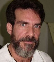Voz de Joel em The Last of Us no Brasil, Luiz Carlos Persy está oferecendo  curso de dublagem