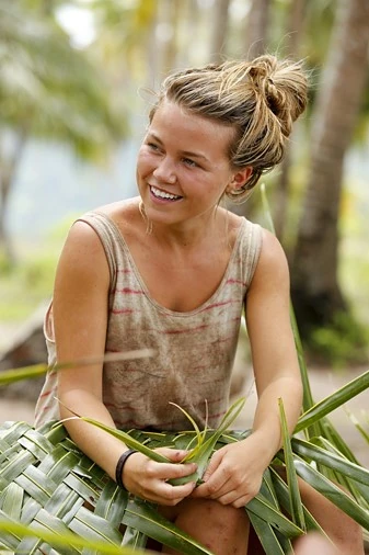 Julia | Tumblr Survivor Athena Wiki | Fandom