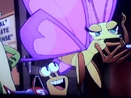 BramberDat.jpg (128 KB) Bramble adjusts her makeup