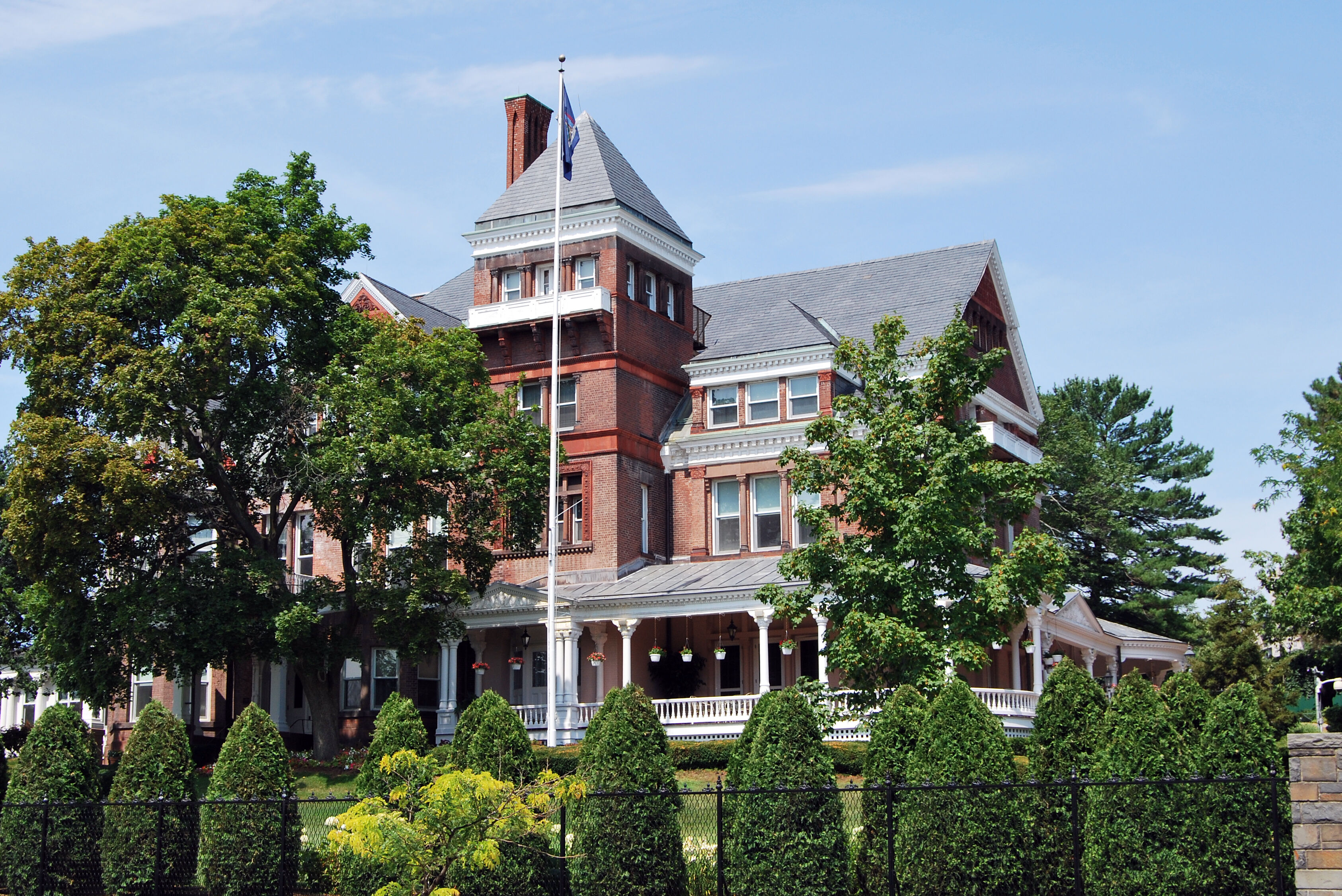 NewYorkStateExecutiveMansion.jpg