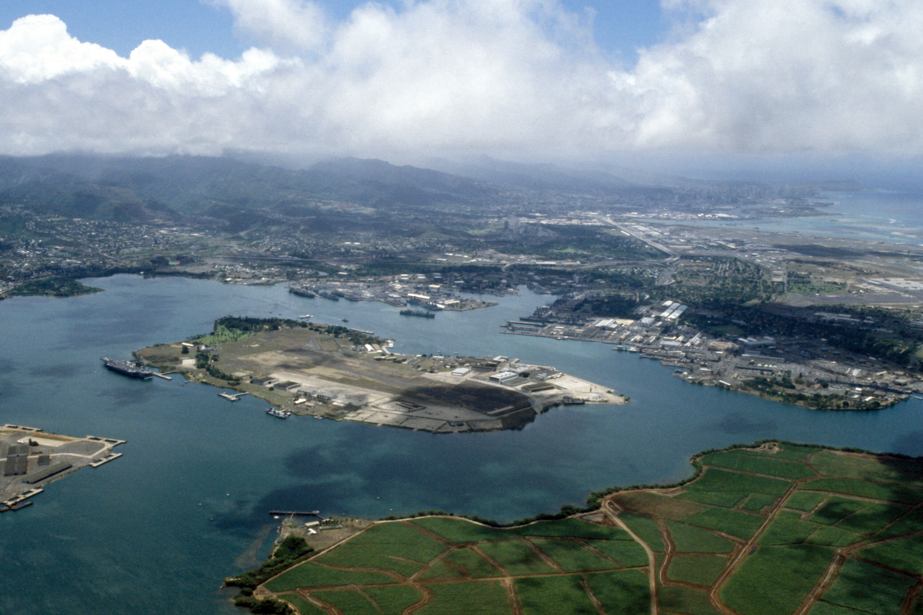 ハト 東洋 スカジャン Pearl Harbor Hawaii 136 ハト様専用 東洋 スカジャン Pearl Harbor Hawaii 136