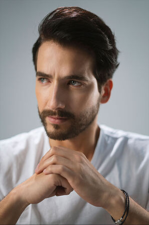 Carlos-torres-perfil.jpg
