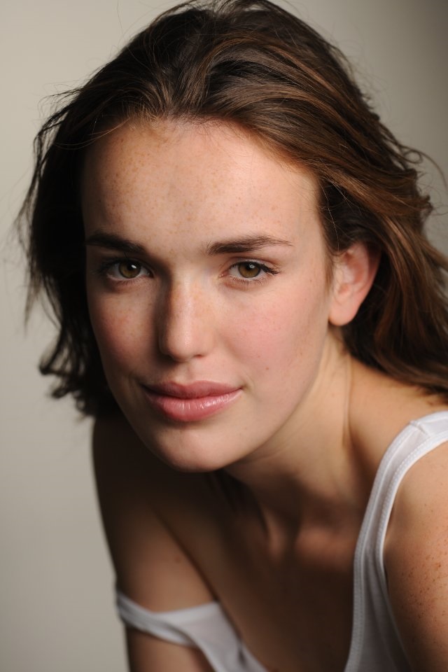 Elizabeth Henstridge | TV Database Wiki | Fandom