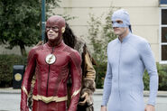 Flash 4x06 001