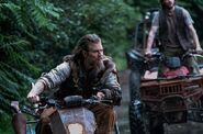 Outsiders 1x06 002