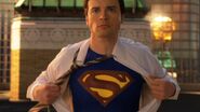 Smallville 10x21 001