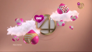 Скриншот праздничной рекламной заставки ТНТ4 ко Дню Святого Валентина 14 февраля 2022 года