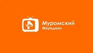Логотип (2015-2017,Оранжевый Фон с Белой Надписью "Муромский Меридиан" и с Значком Телевизора с Логотипом Рен ТВ Белого цвета) (2)