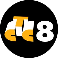 Второй логотип московской версии — восьмёрка справа