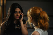 TMI203promo Izzy & Clary 03