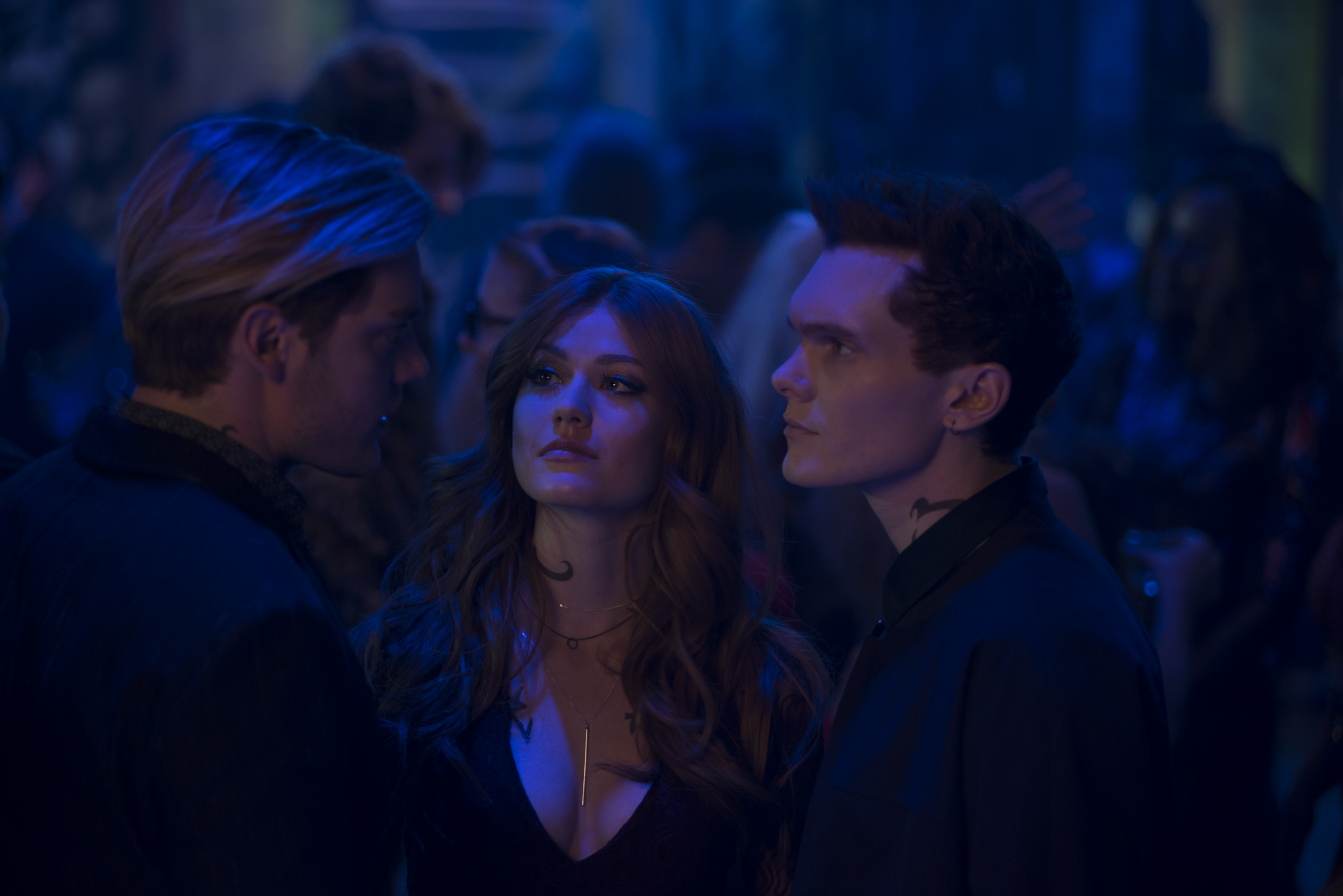 Clary is on a Mission to Rescue Simon on Tonight's 'Shadowhunters': Photo  919693, Shadowhunters, Television Pictures