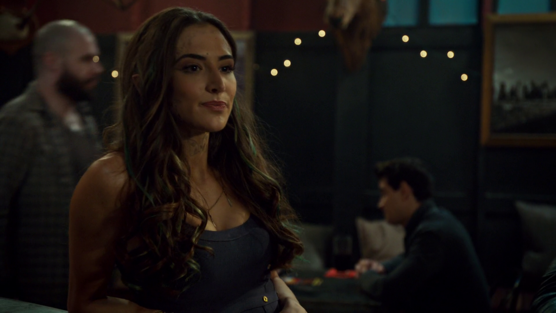 shadow hunter season 1 episode 2 cleavage shadow hunter season 1 episode 2 cleavage