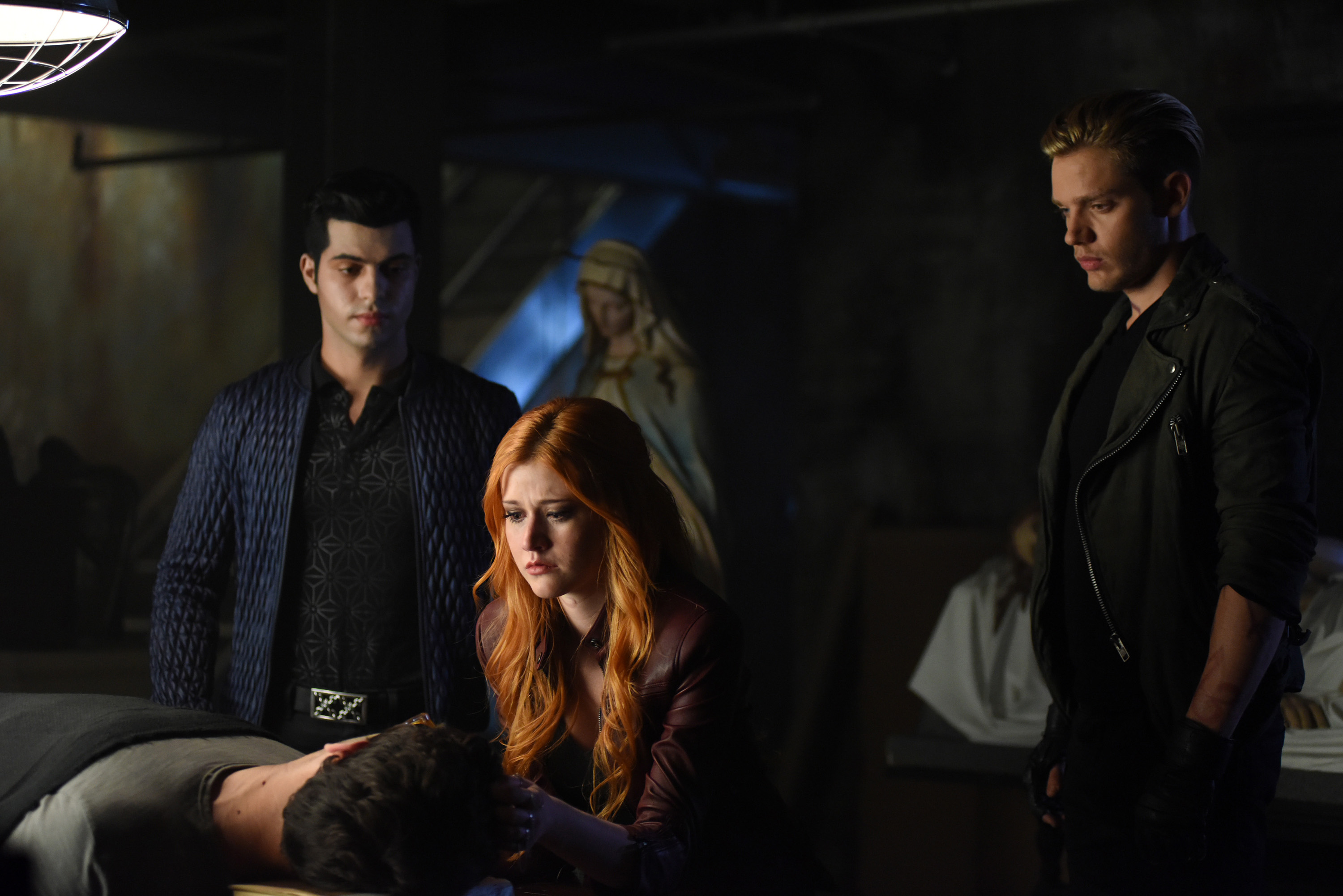 Season 1 Episode 13: Magnus, Alec, Izzy, Camille  Shadowhunters,  Shadowhunters tv show, Shadow hunters