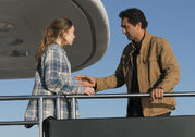 Fear-the-walking-dead-episode-201-alicia-carey-travis-curtis-935