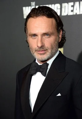 96ff43a3694c50624b39268a46c0c250--dead-pics-camera