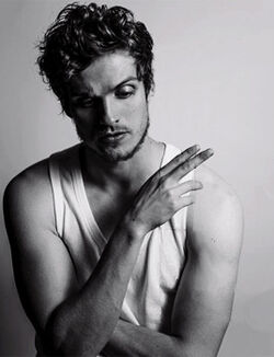 Daniel Sharman - IMDb