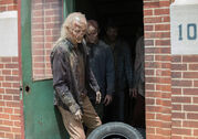 TWD-505-walkers-936