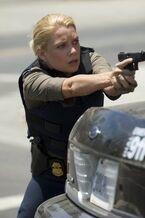 Laurie-holden (2)