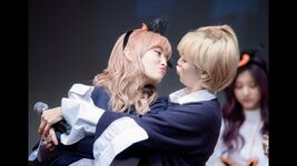 JeongMo fake kissing