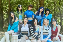 Between 1 2 Gallery Twice Wiki Fandom