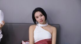 Chaeyoung Feel Special Backstage 191113 1