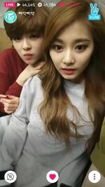 JeongTzu on V-Live together