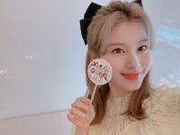 Sana IG Update 191214 3