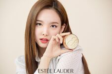 Estée Lauder April 2019