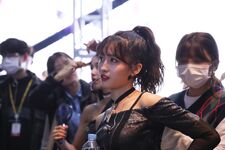 Momo YT 190125