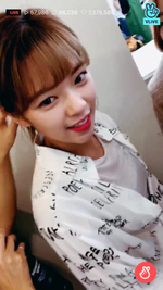 VLive 180805 Jeongyeon 5