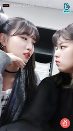 VLive 181125 JeongMo 17