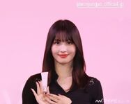 Momo IG Story Update 221013 2