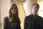 Vampire-diaries-season-3-episode-18-rebekah-klaus