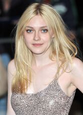 1152287-dakota-fanning