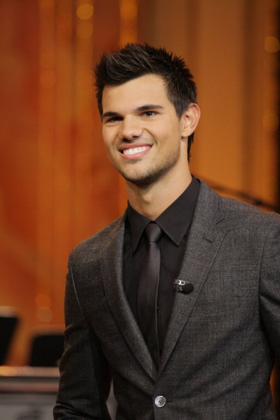 Read between the lines, and it's obvious 'Twilight Saga: New Moon' star Taylor  Lautner and Taylor Swift are an item - mlive.com