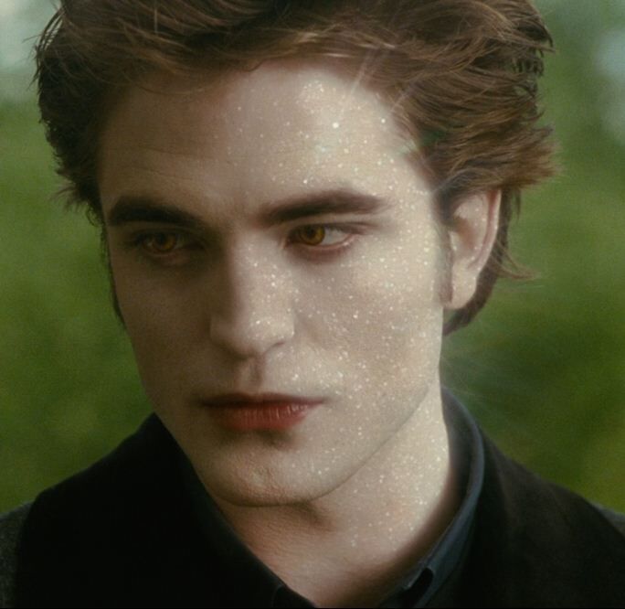 edward cullen sparkling in the sun