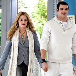 Emmett and Rosalie in .