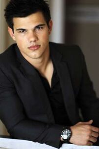 Taylor Lautner!!!