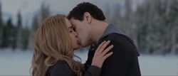 Emmett and Rosalie kiss for their victory.