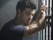 Exclusive-image-of-taylor-lautner-from-total-film-s-abduction-shoot-65041-01-470-75