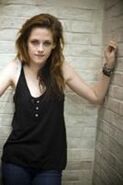 134px-Kristen-stewart-20081231-481267